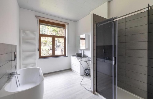 Anseremme House | Experience Oceanfront Bliss at s'Ameuse bien – Rated 9.2
