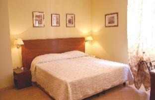 Isola del Borgo Antico Bed & Breakfast | Elegant S.Andrea degli Armeni: Family-Friendly Escape
