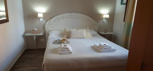 Villaputzu Apartment | Guest Rated 10/10: S'Arrosa de Monti with Hot Tub & Breakfast