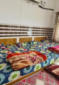 Khatu House | Pet-Friendly SDGUESThouse: Ideal for Families on a Budget