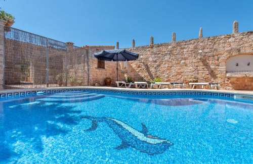 Santanyi House | Relax at S'era: 4-Star Hotel with Pool & Child-Friendly Options