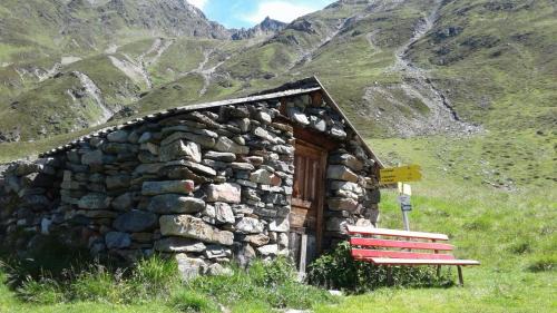 Sankt Leonhard im Pitztal House | Pet-Friendly Escape at s' Ludwign Haus - Rated 8.8/10