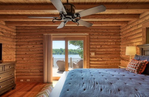 Bumpass House | Discover S'Lumber Party: Lake View Log Home with Pool