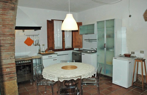 Abbadia a Isola Apartment | S.M.L'ARCO a dip in the green, in the heart of Tuscany
