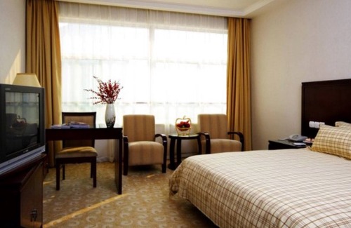 Linhai Hotel | Discover S&N Niutoushan Resort: Family-Friendly Getaway