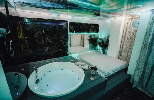 Baia Mare Apartment | S O P H I A room by 50 shades