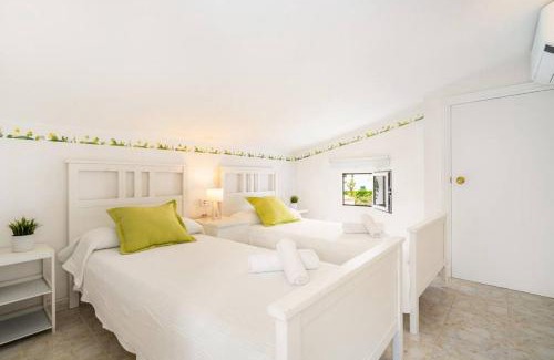Puerto Luz House | Discover S Olivera: Family-Friendly Haven with Pool Access