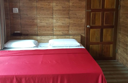 Ayutthaya Hotel | Budget-Friendly S. Parsukdee Resort with Family Amenities