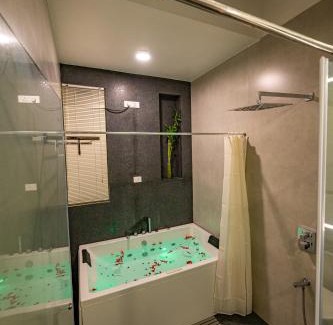 Mysore Resort | Relaxing Getaway at S R Spa Suites with Hot Tub Access