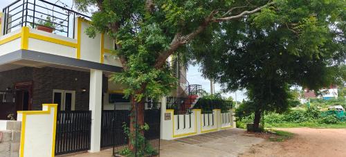 Mysore Villa | Family-Friendly S R Villa Mysore: Your Ideal Getaway