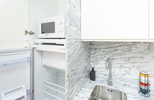 Bonfim Apartment | Cozy S. Vítor Studio with Garden and Kitchen Amenities