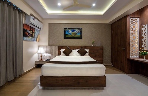 Ramanagara Bed & Breakfast | S V Patel Residency