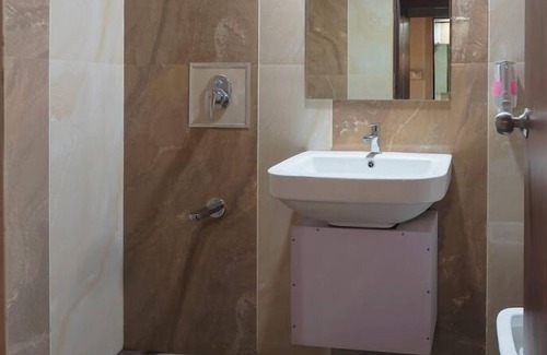 Ramanagara Bed & Breakfast | S V Patel Residency