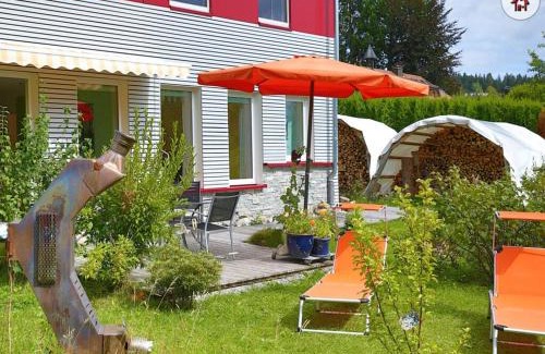Feldberg House | Family-Friendly Stay at S'Verschnaufnäschtli with Kitchen