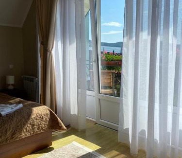 Skhidnytsya House | Pet-Friendly Retreat at S'Vitt - Rated 9.9 by Guests