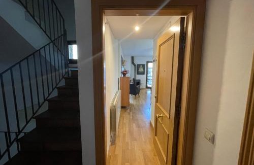 Sesue Apartment | Kid-Friendly Comfort at Kasares El Solano, Villmor