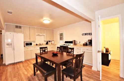 Carlsbad House | Idyllic Retreat Near River with Ocean Views and Breakfast