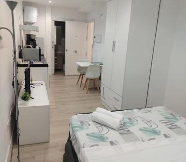 Bellas Vistas Apartment | Modern S1 Estudio in the Heart of Madrid for Families