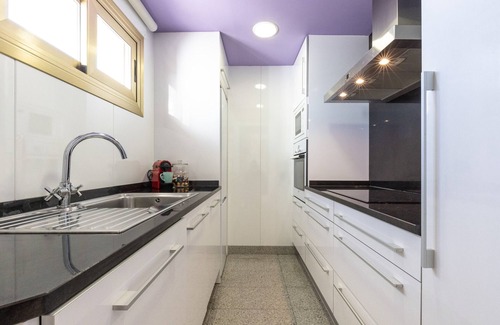 Salou City Centre Apartment | Book UHC Acacias Apartments Salou - 10/10 Guest Rated Stay