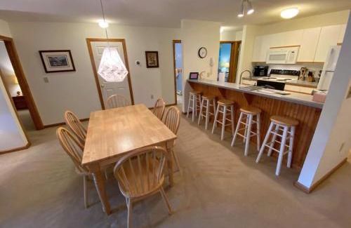 Bretton Woods Apartment | Family-Friendly S27 Condo in Bretton Woods Near Mt Washington