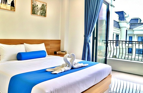 Ganh Dau Hotel | Discover HANZ Sofia Hotel Grand World with Ocean Views