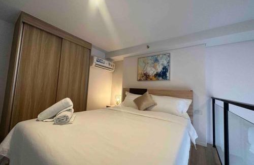 Phra Khanong Apartment | Modern Ramada Sukhumvit: Pool, Gym & 9/10 Guest Rating