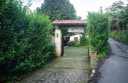 Northeast Region House | Pet-Friendly Retreat at Saíra Recanto de Serra - Rated 9.4