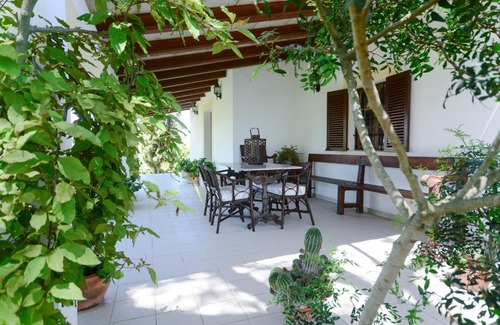 Sant Joan Villa | Discover Sa Bastida: Family-Friendly with Pool Access
