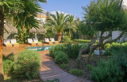 Es Calo Apartment | Elegant Es Caló Luxe: Oceanfront Escape in Formentera