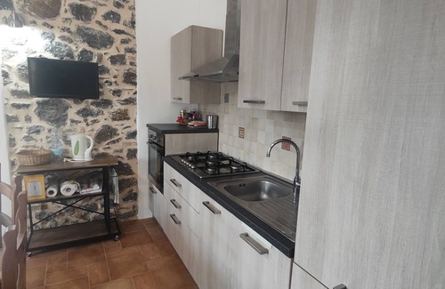 Dorgali House | Discover Sa Carruba: Panoramic Views & Pet-Friendly Retreat