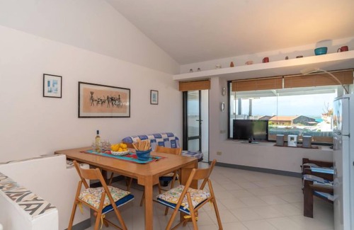 Stintino House | Pet-Friendly Sa Casitta with Ocean View & Spa Amenities