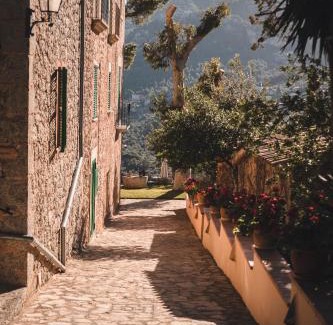Deia House | Discover Sa Pedrissa: 4-Star Oceanfront Escape with Spa