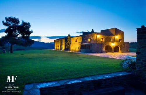 Roses Hotel | Pet Friendly Ocean View Retreat at Sa Perafita - MF
