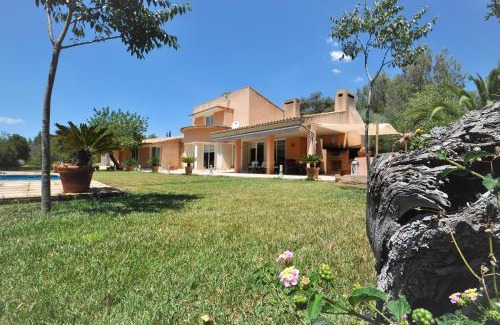 La Esglayeta Villa | Tranquil SA ROTA Finca in Bunyola with Pool & Ocean Views