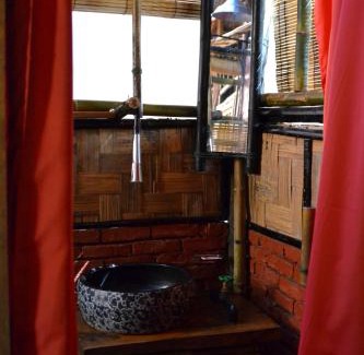Luang Prabang Hotel | Tranquil Sa Sa Lao: Beachfront Bliss with Pool Access