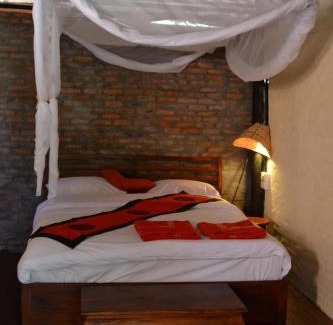 Luang Prabang Hotel | Tranquil Sa Sa Lao: Beachfront Bliss with Pool Access
