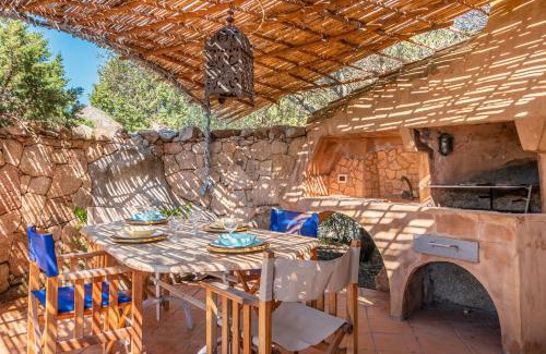 San Teodoro Villa | Explore Sa Villa Cala Ginepro: Family-Friendly Retreat