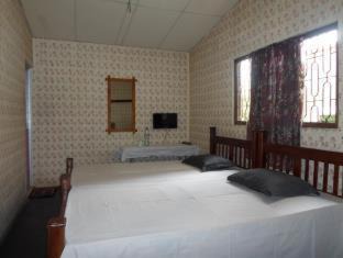 Dambulla House | Explore SA Village: Guest Rated 9.5 with Family-Friendly Perks