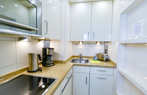 Sahlenburg Apartment | Experience a Blissful Getaway at Sa11, 11. Etage