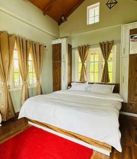 Kaul House | Charming Saanidhya Villa: Guest Rated 9.3, Pet-Friendly Stay