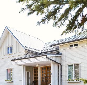 Saarijarvi Hotel | Relaxing Retreat at Saarijärven Ruustinna with Ocean Views
