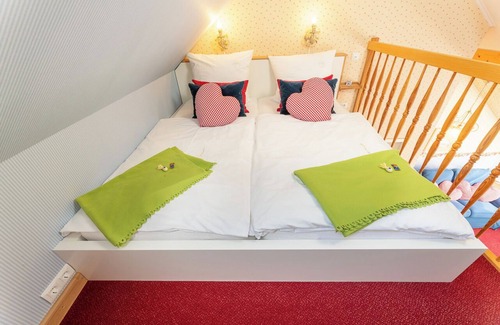 Schmelz House | Experience SaarlandTraum Weihermühle: 4-Star Family Retreat