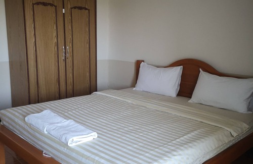 Suphan Buri Hotel | Exceptional Stay at Sab Suwarn Mansion with Breakfast & Kitchen