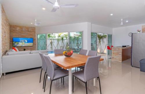 Ban Saiyuan Villa | Discover Sabai Villas: Oceanfront Bliss and Poolside Relaxation
