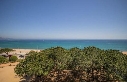 Blanes Apartment | Family-Friendly Sabanell Park JC with Inviting Pool