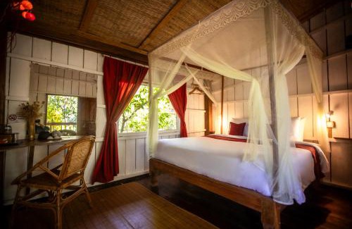 Kampot Hotel | Beachfront Bliss at Sabay Beach - Pet Friendly & Ocean View