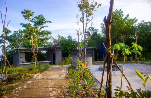 Kampot Hotel | Relax at Sabay Farm: Pool, Restaurant & Family-Friendly Stay