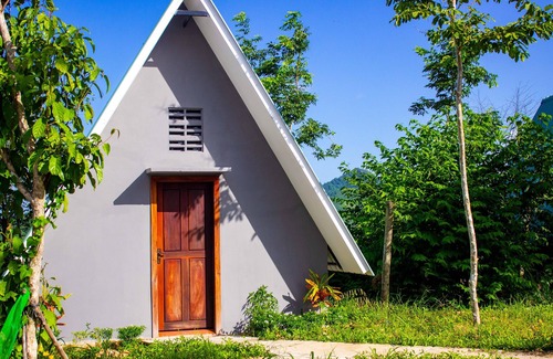 Kampot Hotel | Relax at Sabay Farm: Pool, Restaurant & Family-Friendly Stay