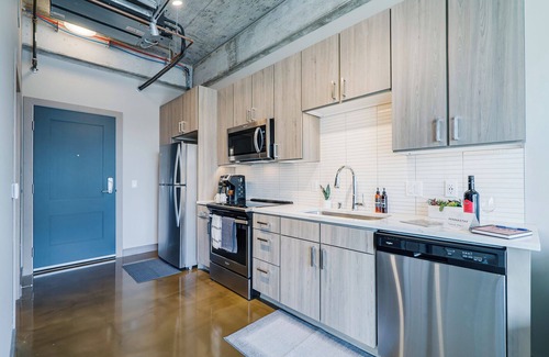 Warehouse District Apartment | Sable 206 - Alcove