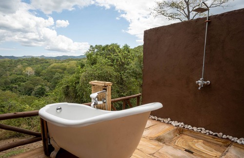 Selous Game Reserve Cabin | Experience Comfort at Sable Mountain Lodge with Pool & Breakfast